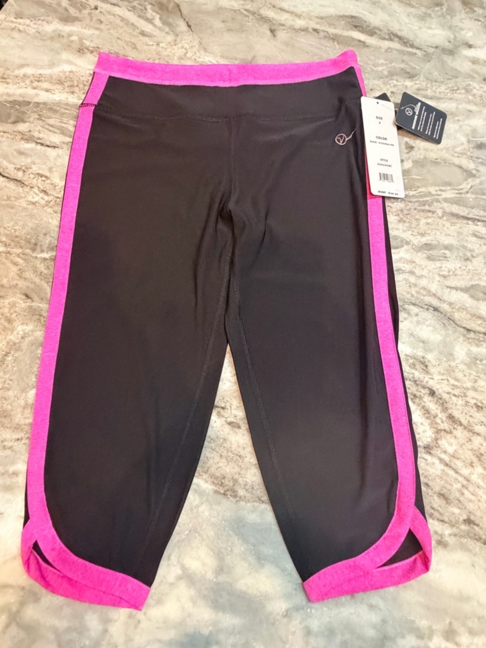 VOGO Athletica Black Pink Capris Leggings Small Workout Athletic Yoga Pants NWT